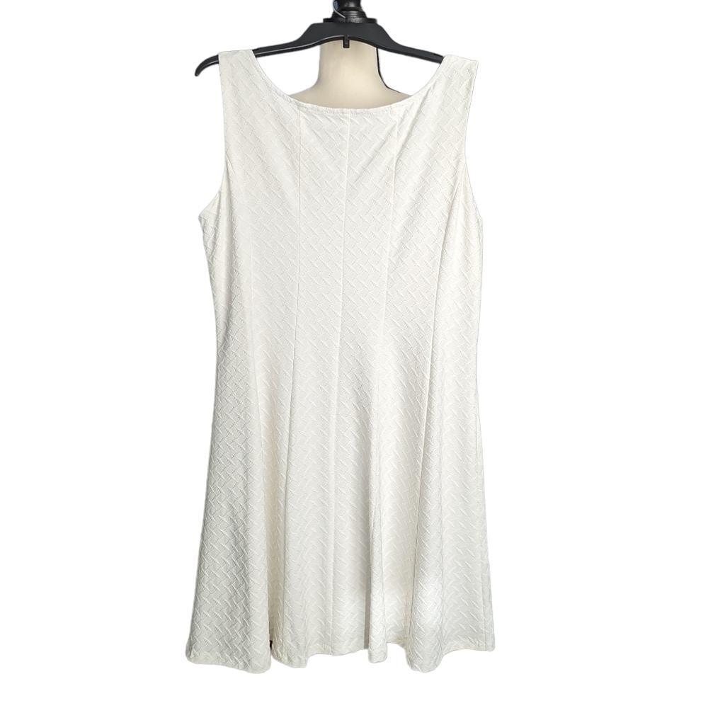 RN Studio White Fit and Flare Sleeveless Dress - Picture 6 of 11
